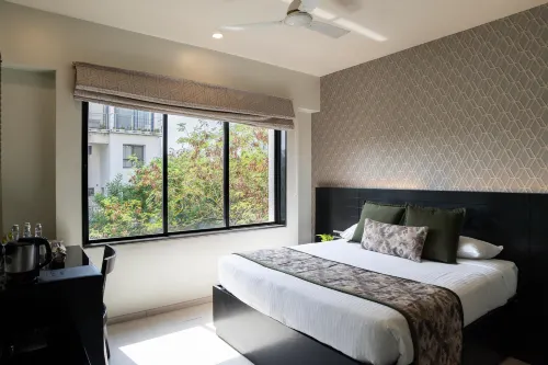 AR Suites Fontana Bay - Kalyani Nagar