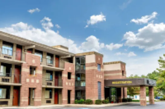 เดย์สอินน์ บายวินด์แฮม ไวน์แลนด์