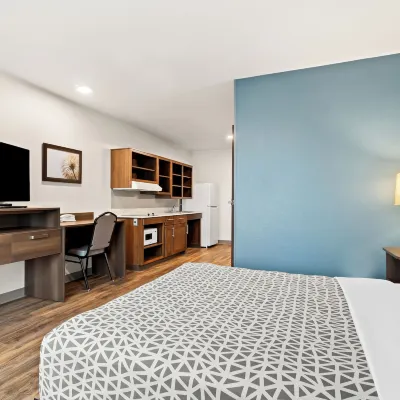 Woodspring Suites Denver Commerce City Hotel dekat Teater Bluebird