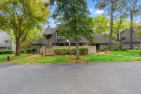 Kingston WHP 19A 1st floor Villa w/pool/beach