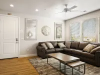 Latitude Adjustment Townhouse Hotels in Washington
