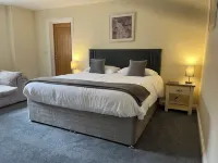 Fir Tree Barn Hotels in Carlton