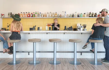 The Jesse Hotel & Bar Отели рядом с достопримечательностью «Парк Ранчо Сан Рафаел Офф-Лиш Дог»