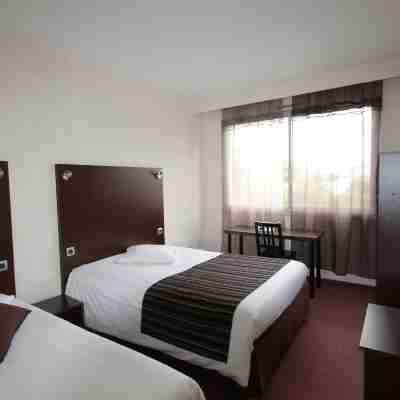 Adonis Lyon Est Hôtel Artys Rooms