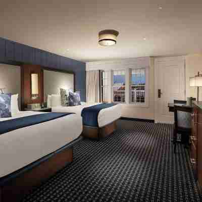 Hyannis Harbor Hotel Rooms