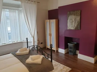 South Shield's Hidden Gem Garnet 3 Bedroom Apartme Hotels in South Shields