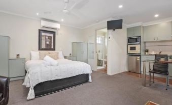 Tasman Holiday Parks - Merool on the Murray