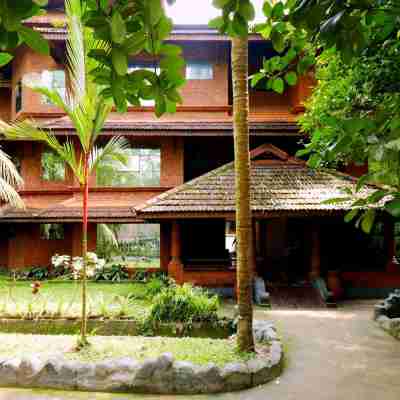 EMARALD RESORT Hotel Exterior