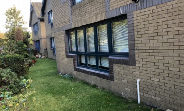 NEW Super 2BD Flat near Dalkeith Town Centre - Housity