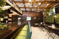 Montefiore 16 - Urban Boutique Hotel - parking