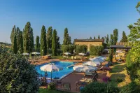 Agriturismo la Sovana - Pools