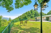 Green River Lodge Hotels in Cooper Gap