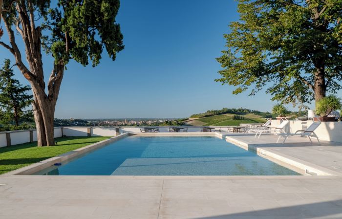 Villa Monty Banks