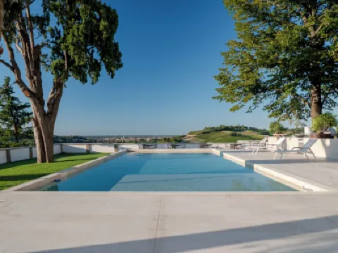 Villa Monty Banks Hotels in 