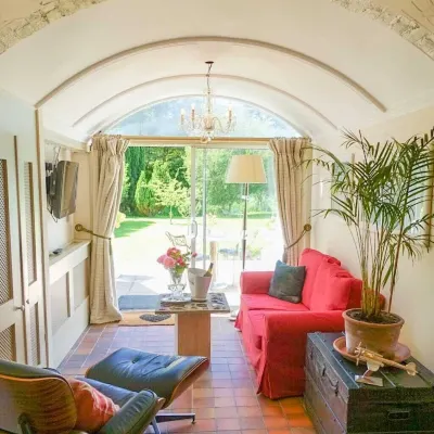 Cedar House Boutique B&B Hotels near Bournemouth Aviation Museum