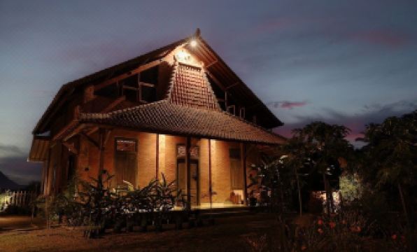 Bhumi Kasuryan Borobudur