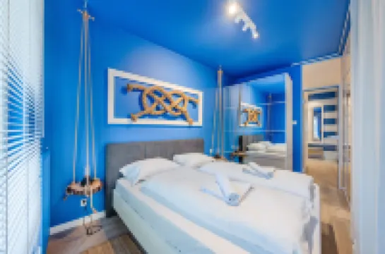 Riverfront Gdańsk, Sun & Snow