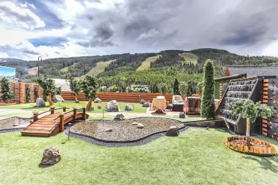 The Hythe, a Luxury Collection Resort, Vail Các khách sạn gần Squash Blossom Vail