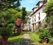 Besharat Gallery & Museum Hotels in Barbizon