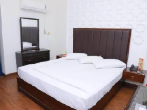 Hotel Royal One Hotels in Multan