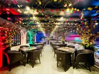 Rose Palace Hotel, Gulberg - พร้อมอาหารเช้า