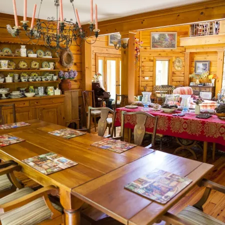 Honey Maple Grove Bnb