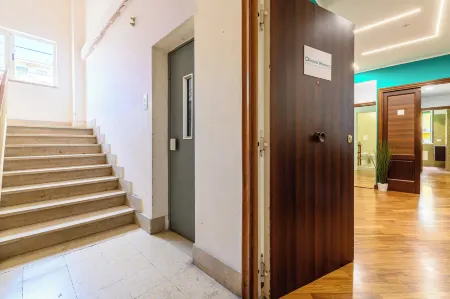 Dimora Vomero Отели рядом с достопримечательностью «Парк Вирджилиано»