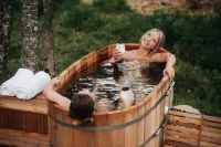 FlowEdge Riverside Getaway - Kylpyammeita