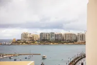 Chic 1Br Retreat in St Julian's by Holi - Apartments