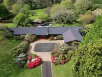 Magnolia Park Hotels in Tamahere