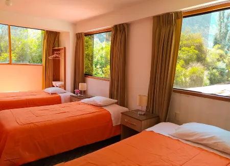 Tambo de Ollantay Hotel Отели рядом с достопримечательностью «PeruRail - Vistadome Observatory»