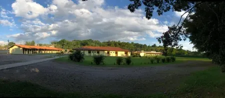 Hotel Campestre Atibaia Отели в г. Атибая