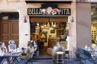 Casa Isolani Luxury Rooms Piazza Maggiore 1
