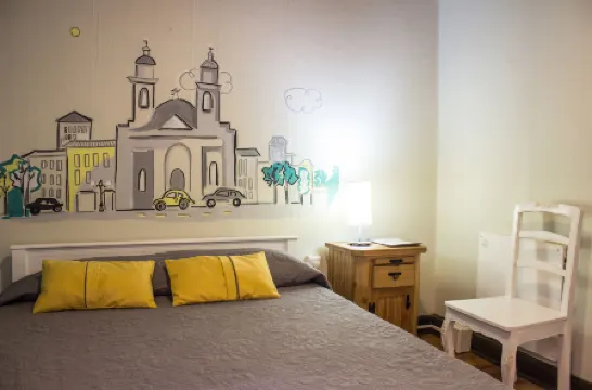 Hostal Forestal Отели рядом с достопримечательностью «Парк Форесталь»