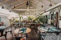 Le Temps des Cerises Hotel Beach - breakfast