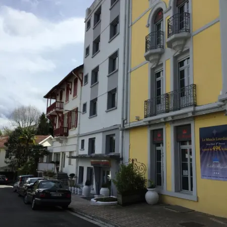 Le Petit Majestic