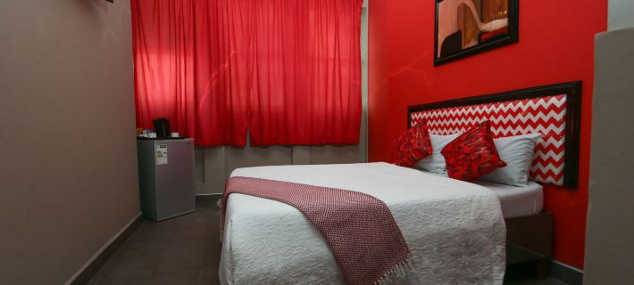 Metro Lodge Beach Hotels in Durban