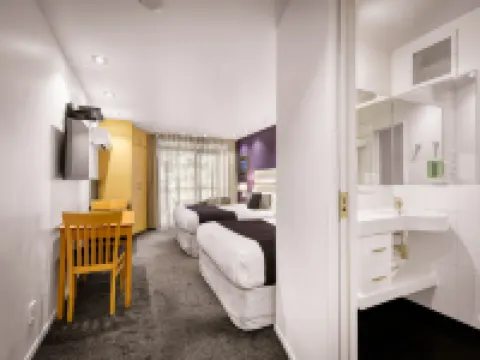 Tides Hotel Hotels in Nelson
