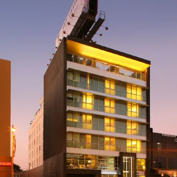 Kimpton HOTEL WILSHIRE by IHG Отели рядом с достопримечательностью «Фэрфакс»