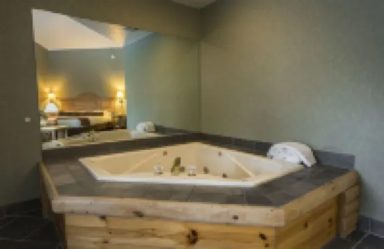Crooked River Lodge