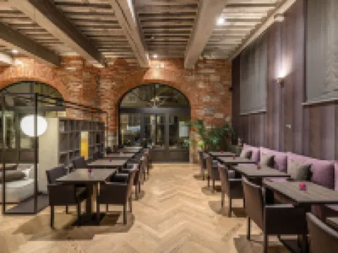 ปาลาซโซดิปินโต โรงแรมในลุกกา