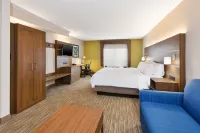 Holiday Inn Express & Suites Chesapeake