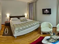 Hotel Monika Hotele w: Trogir