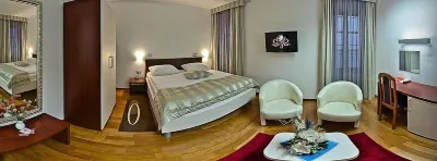 Hotel Monika Hotels in Трогір