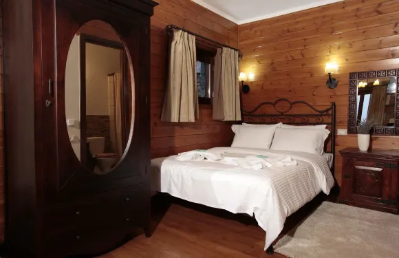 艾法瑞斯裴羅克森公寓