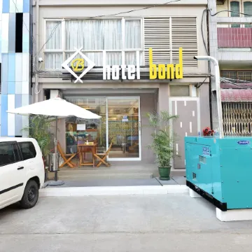 Hotel Bond