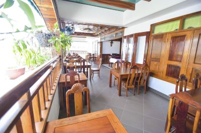 Restaurant San San Hotel Photo