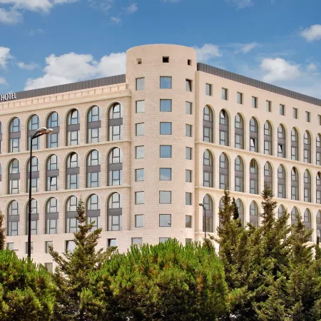 Grand Court Hotel