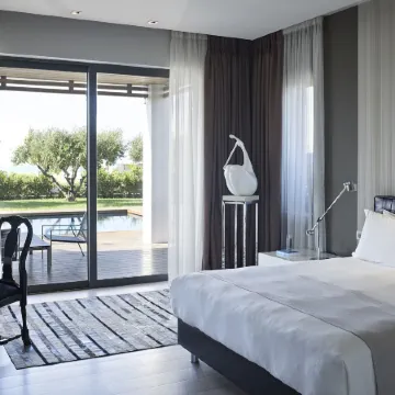 Pelagos Suites Hotel & Spa