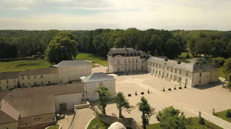 Château de Maudetour Отели в г. Ветёй